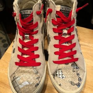 Gently used vintage Havana high top sneakers